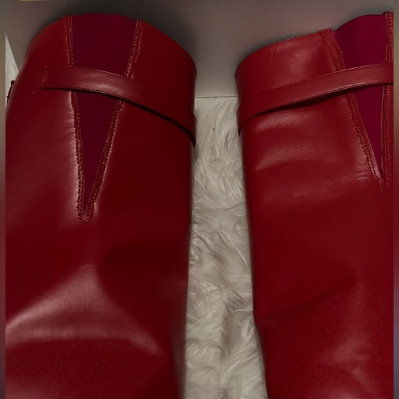 Authentic Givenchy Red Shark Lock Boots - Picture 5 of 5
